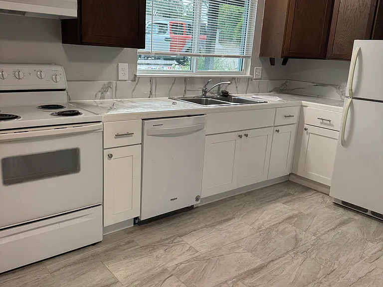 4100 Oak St #1 — Photo 8