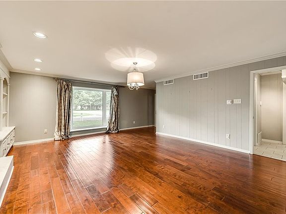 5th image of 1912 Dartmouth Ln