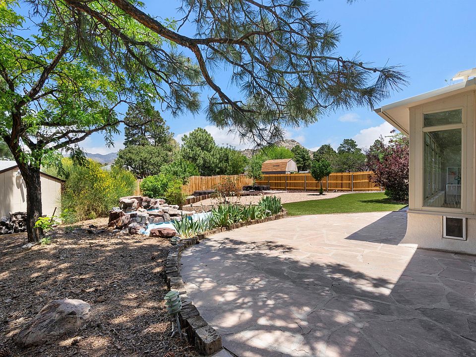 1st image of 1433 Camino Cerrito SE