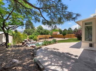 1433 Camino Cerrito SE, Albuquerque, NM 87123