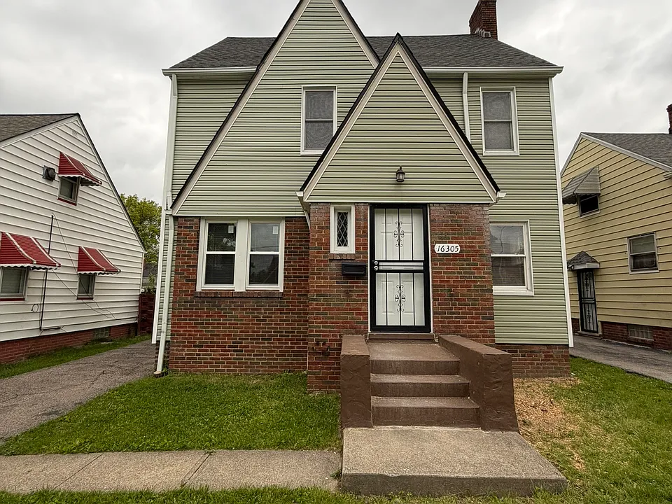 16305 Throckley Ave