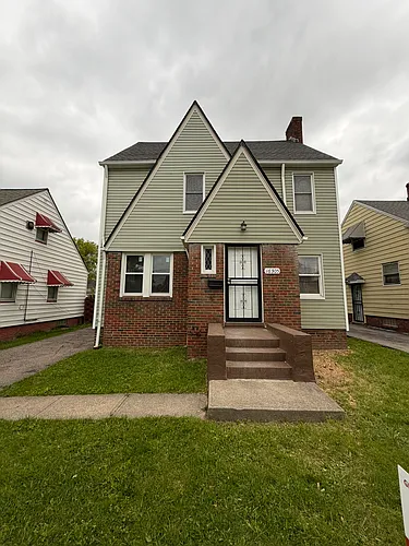 16305 Throckley Ave Photo 1