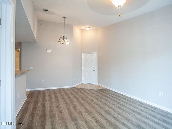 4th image of 6925 Ortega Woods Dr