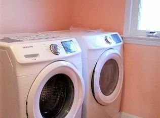 222 9th St, Palisades Park, NJ 07650