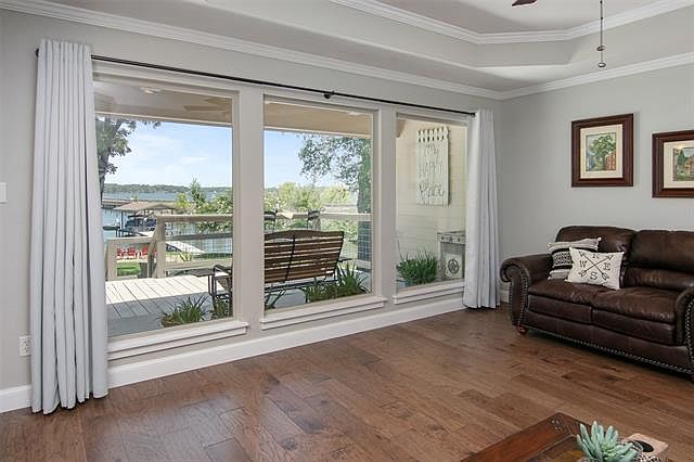 1st image of 102 Shoreline Cir