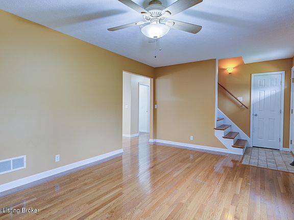 5th image of 12109 Saint Clair Dr