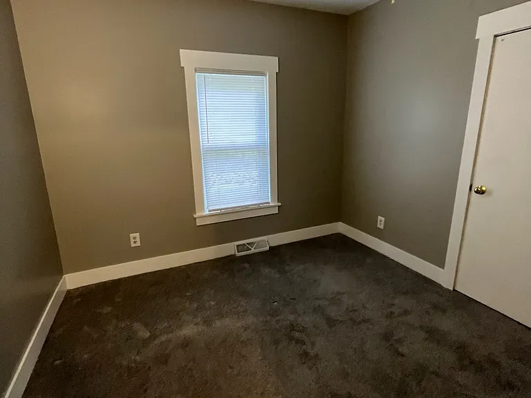 1531 Walnut St NE — Photo 10