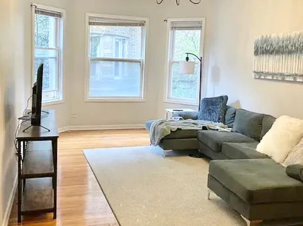 1622 W Farwell Ave APT 1B, Chicago, IL 60626