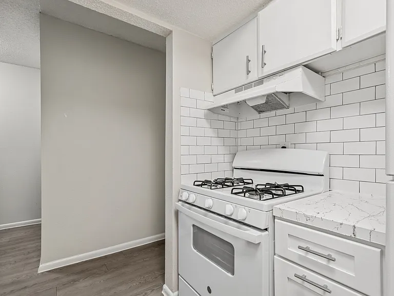 The Courtmoor on Cameron — Photo 8