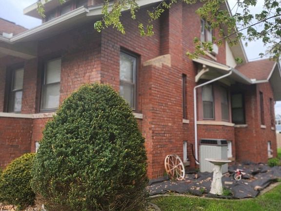 5th image of 305 N Vermillion St