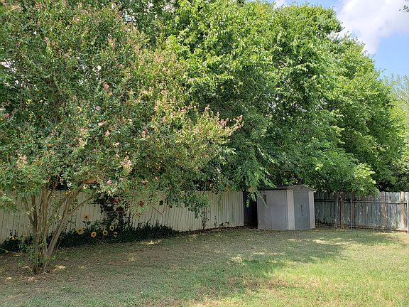 5th image of 6704 Meadow Lake Blvd