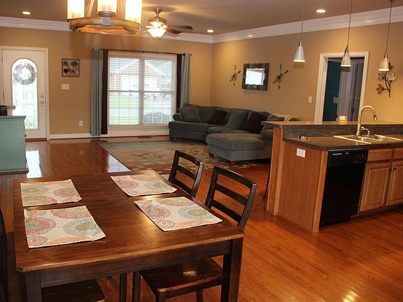 5th image of 6908 Feyhurst Dr