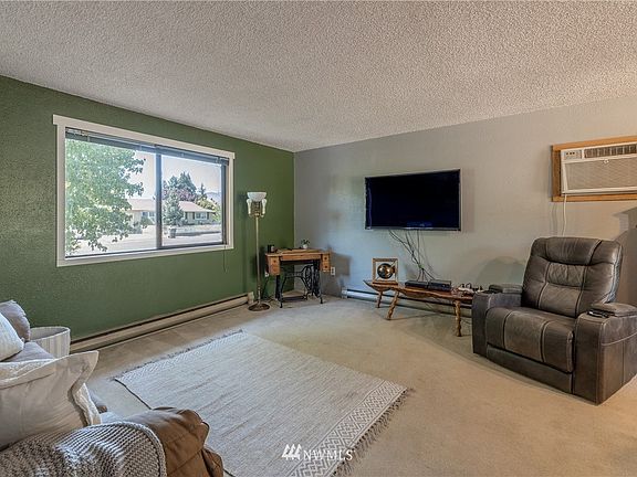 3rd image of 205 Wilshire St NW