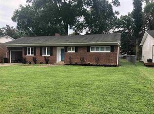 215 Forest View Dr, Huntington, WV 25705