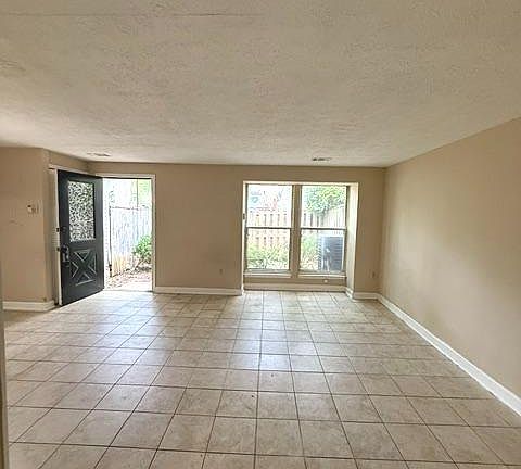 4th image of 13489 Demetrias Way