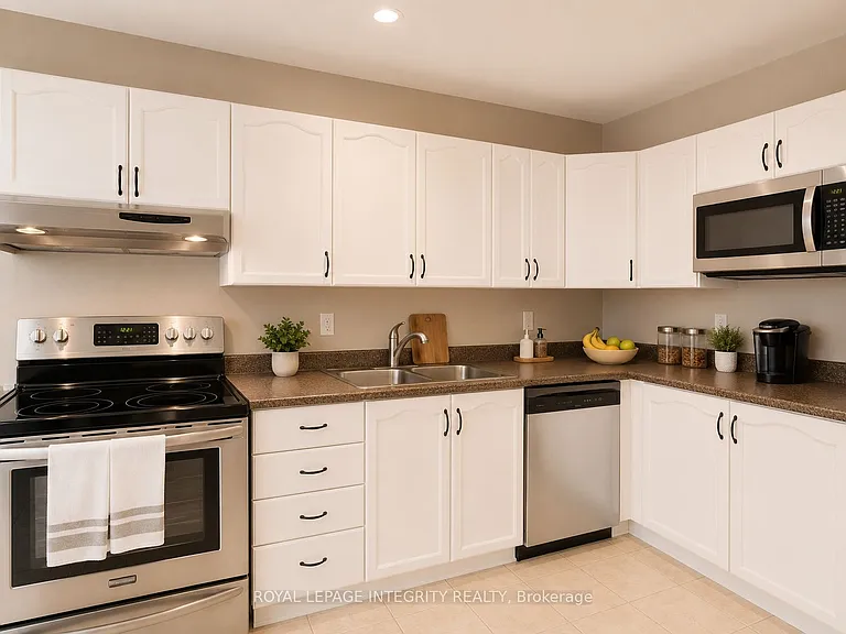 12 Kimbolton Cres — Photo 11