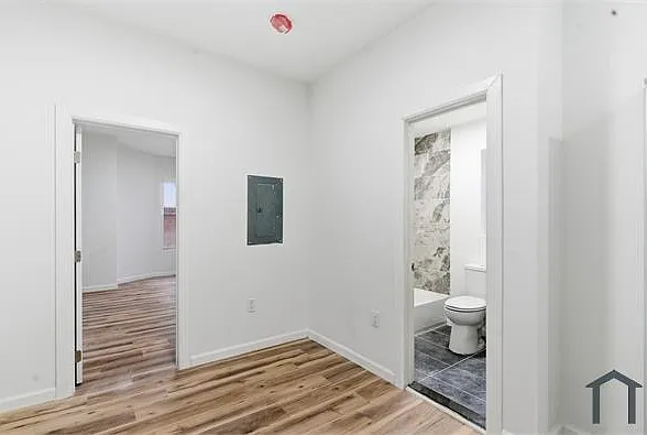 6320 Vine St #3 — Photo 3