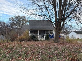 8411 Chara Dr, Burlington, WI 53105