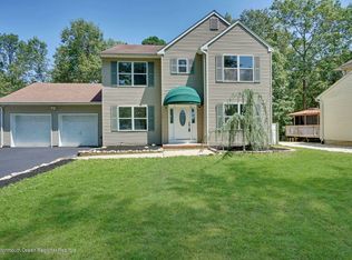 148 Forest Rd, Manchester, NJ 08759