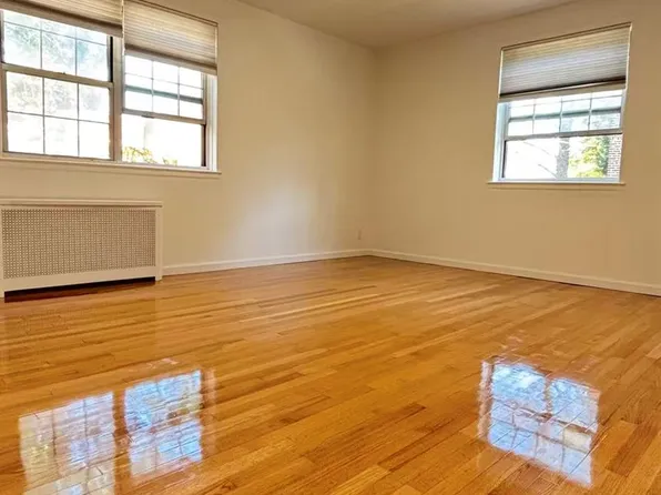 13806 78th Avenue #37D, Kew Garden Hills, NY 11367