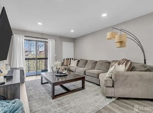 1933 Raspberry Ct #1933, Edison, NJ 08817