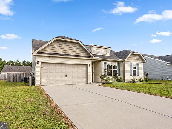 3rd image of 110 Timberlake Ln