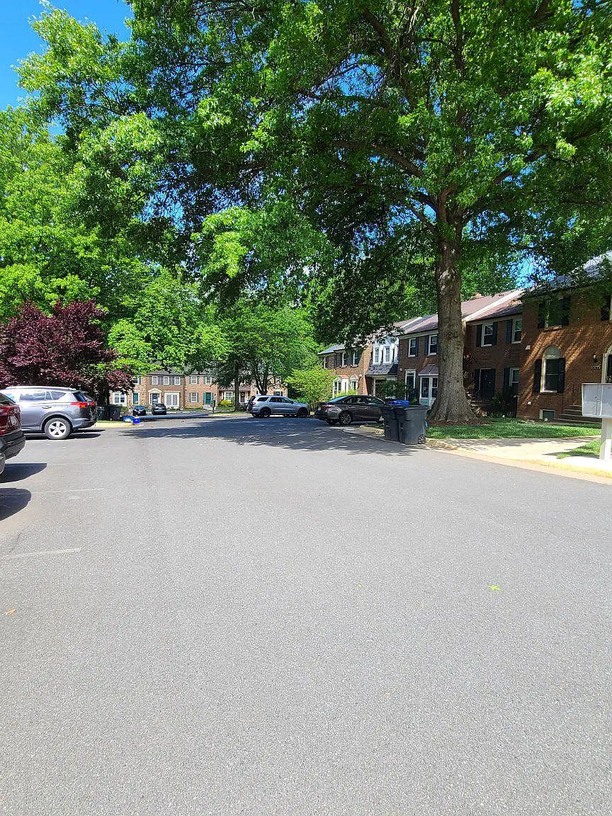 4 bed, 3.5 bath, 2140 sqft, $3,700 — Photo 3
