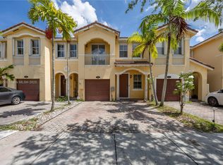 15057 SW 9th Ter, Miami, FL 33194