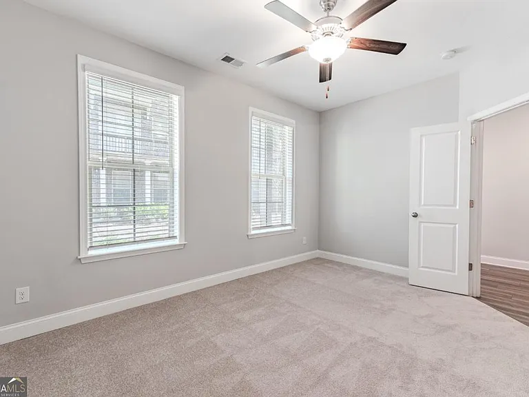 5051 Pinckney Ln — Photo 60