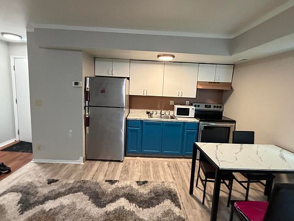 4th image of 3439 Kenbrooke Ct