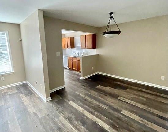 3rd image of 6613 Vlosi Dr