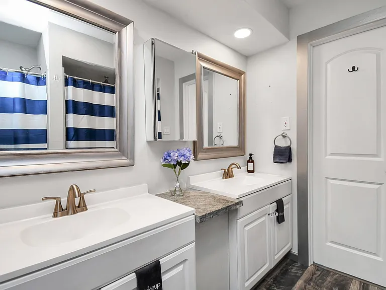 15711 Creekhaven Dr — Photo 23
