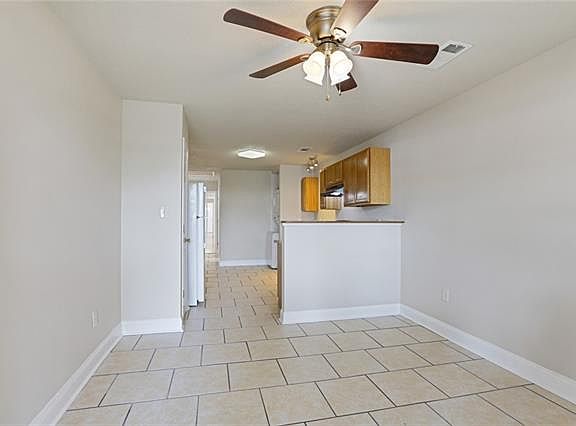 2nd image of 2121 Bienville St