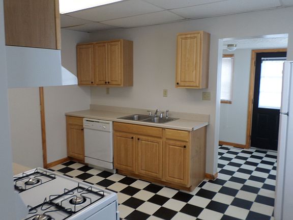 4th image of 1520 Park Ave