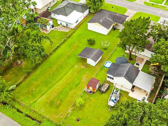 3rd image of 221 Hidalgo Dr