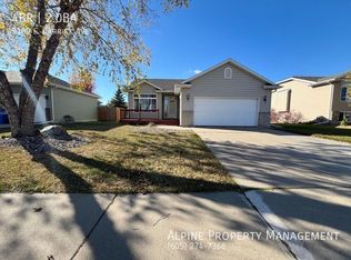 5109 S Carrick Ave, Sioux Falls, SD 57106