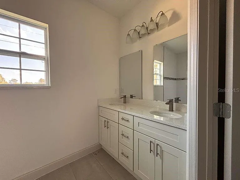 7908 N Galena Ave — Photo 17