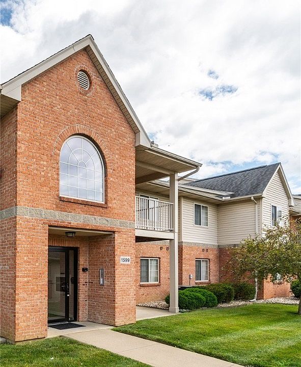 1st image of 1599 Eden Park Dr APT 2