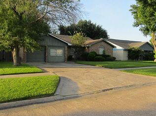 8515 Avington Rd, La Porte, TX 77571