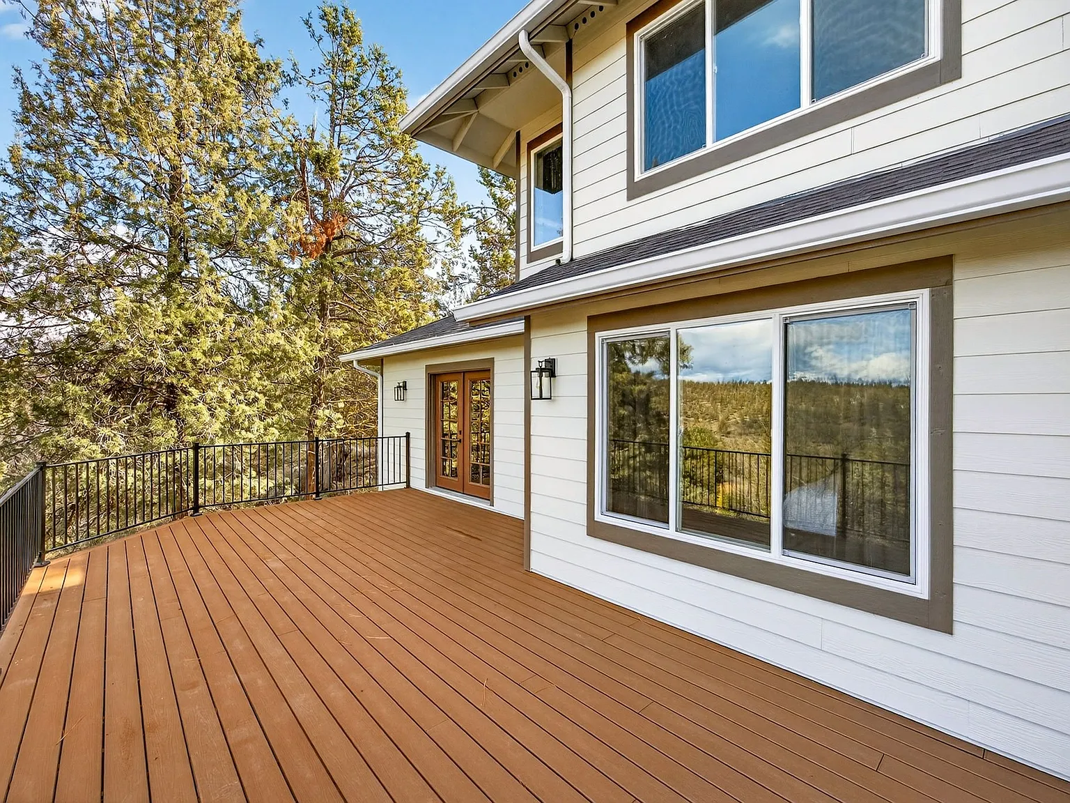 Brand new Townhome in Running Y Resort! — Photo 3
