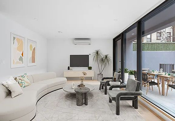 3rd image of 217 Franklin St #1