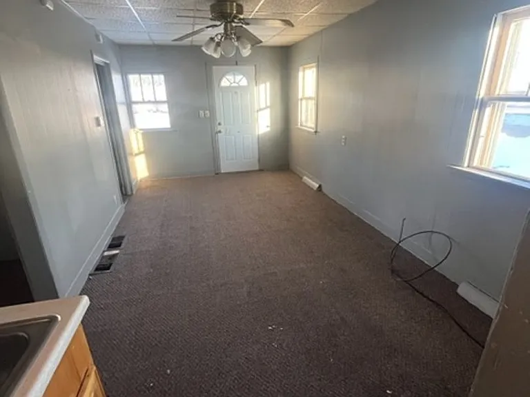 1436 Ansborough Ave — Photo 5