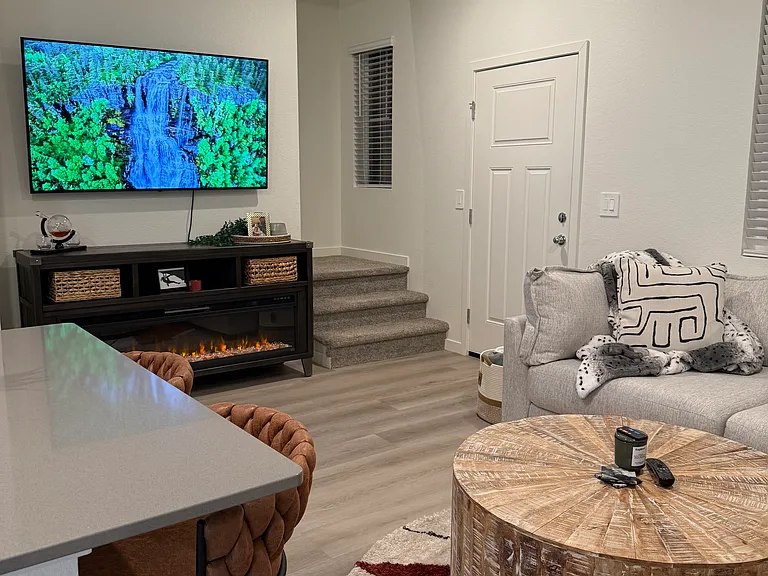 418 Mountain Bluebird Dr — Photo 1