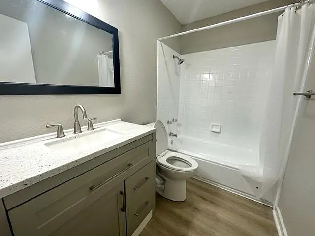 803 N Van Buren St #2 — Photo 9