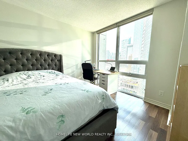 19 Grand Trunk Cres #2506 — Photo 9