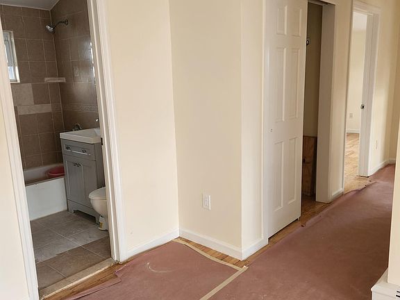 3rd image of 3000 Kingsland Ave Floor 1