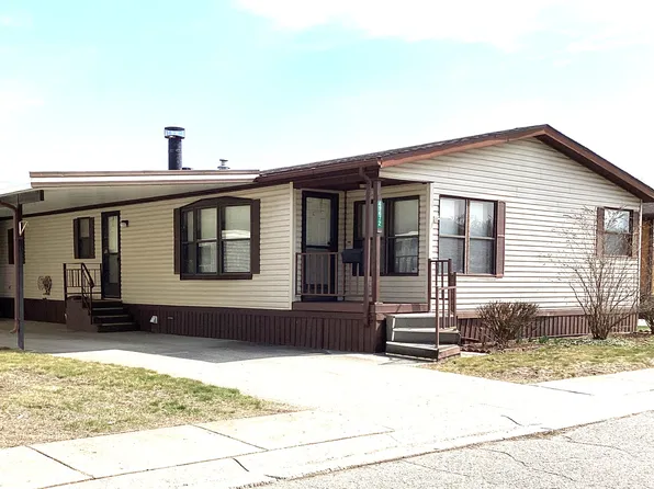 49472 Wisteria Ct #38, Utica, MI 48315