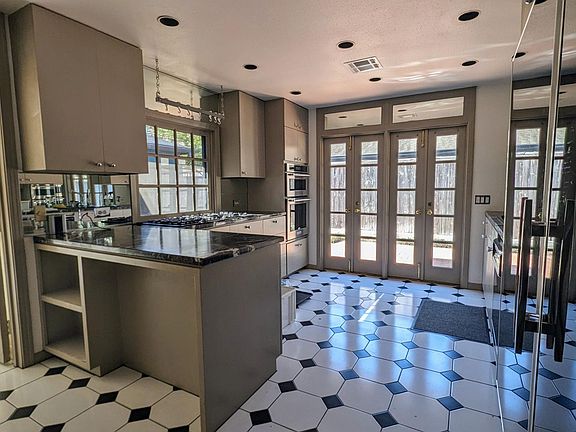 5th image of 4041 Wickersham Ln