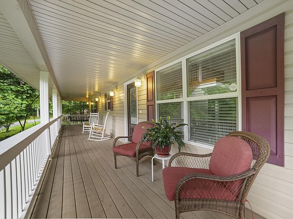 5th image of 222 Palmer Rd