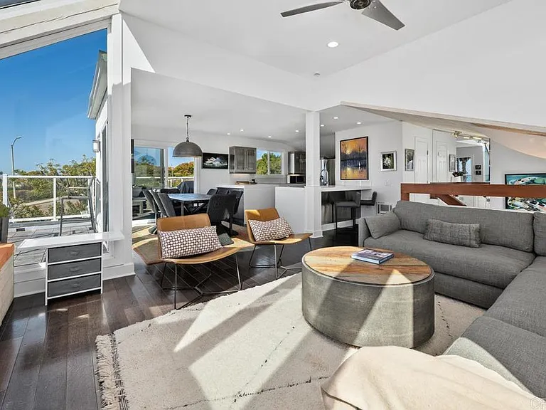 328 Shoemaker Ct — Photo 3